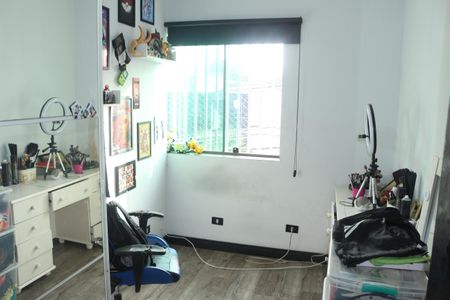 Casa à venda com 144m², 3 quartos e 2 vagasQuarto 2