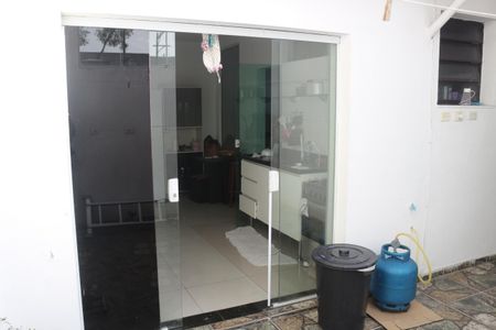 Casa à venda com 144m², 3 quartos e 2 vagasQuintal