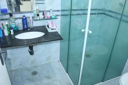 Casa à venda com 144m², 3 quartos e 2 vagasBanheiro 1