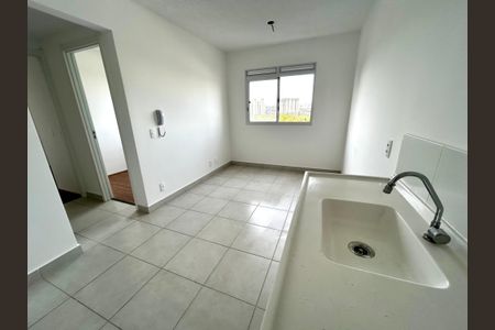 Apartamento à venda com 32m², 2 quartos e sem vagaCozinha e Área de Serviço