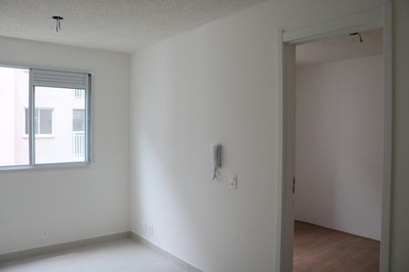 Sala/Cozinha de apartamento à venda com 1 quarto, 24m² em Parque Industrial Tomas Edson, São Paulo