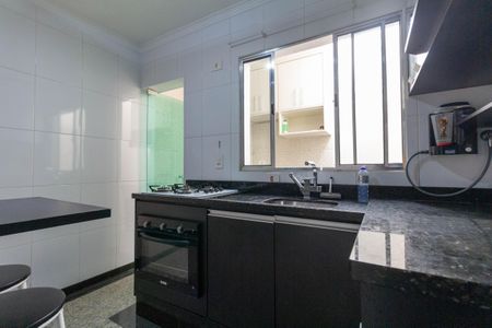 Casa de condomínio à venda com 65m², 2 quartos e 1 vaga Casa de condomínio à venda com 65m², 2 quartos e 1 vagaCozinha