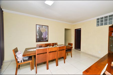 Sala de Jantar de casa à venda com 5 quartos, 200m² em Boa Vista, Belo Horizonte