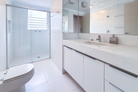 Apartamento para alugar com 150m², 2 quartos e 1 vaga Apartamento para alugar com 150m², 2 quartos e 1 vagaBanheiro Suíte 2