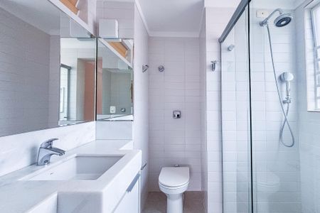 Apartamento para alugar com 150m², 2 quartos e 1 vaga Apartamento para alugar com 150m², 2 quartos e 1 vagaBanheiro Suíte 1