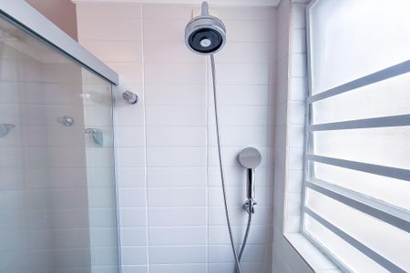 Apartamento para alugar com 150m², 2 quartos e 1 vaga Apartamento para alugar com 150m², 2 quartos e 1 vagaBanheiro Suíte 1