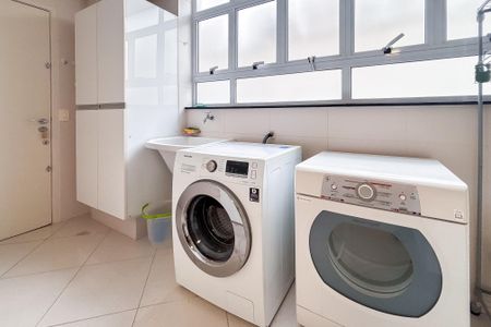 Apartamento para alugar com 150m², 2 quartos e 1 vaga Apartamento para alugar com 150m², 2 quartos e 1 vagaÁrea de Serviço