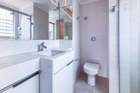 Apartamento para alugar com 150m², 2 quartos e 1 vaga Apartamento para alugar com 150m², 2 quartos e 1 vagaBanheiro Suíte 1