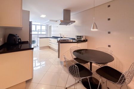 Apartamento para alugar com 150m², 2 quartos e 1 vaga Apartamento para alugar com 150m², 2 quartos e 1 vagaCozinha