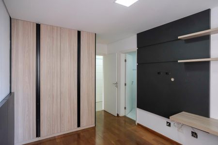 Apartamento à venda com 164m², 3 quartos e 2 vagasSuíte 2