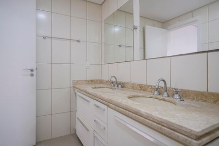 Apartamento à venda com 164m², 3 quartos e 2 vagasBanheiro da suíte 1