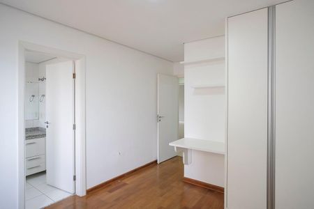 Apartamento à venda com 164m², 3 quartos e 2 vagasSuíte 3