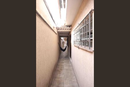 Casa para alugar com 130m², 2 quartos e 2 vagas Casa para alugar com 130m², 2 quartos e 2 vagasCorredor