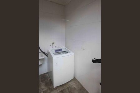 Casa para alugar com 130m², 2 quartos e 2 vagas Casa para alugar com 130m², 2 quartos e 2 vagasÁrea de Serviço