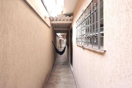 Casa para alugar com 130m², 2 quartos e 2 vagas Casa para alugar com 130m², 2 quartos e 2 vagasCorredor