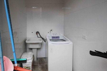 Casa para alugar com 130m², 2 quartos e 2 vagas Casa para alugar com 130m², 2 quartos e 2 vagasÁrea de Serviço