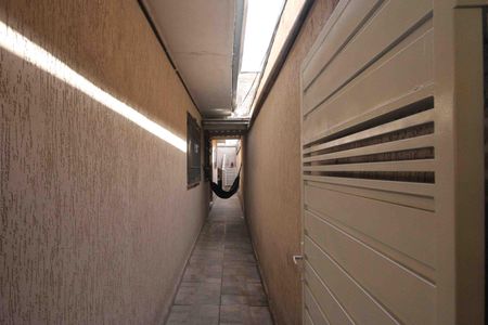 Casa para alugar com 130m², 2 quartos e 2 vagas Casa para alugar com 130m², 2 quartos e 2 vagasCorredor