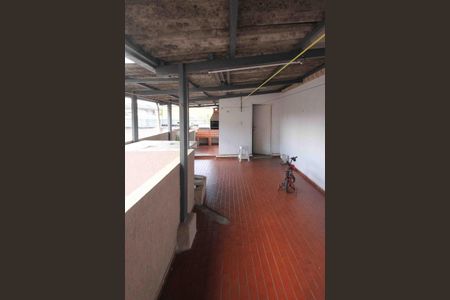 Casa para alugar com 130m², 2 quartos e 2 vagas Casa para alugar com 130m², 2 quartos e 2 vagasTerraço