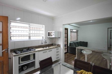 Casa para alugar com 130m², 2 quartos e 2 vagas Casa para alugar com 130m², 2 quartos e 2 vagasCozinha