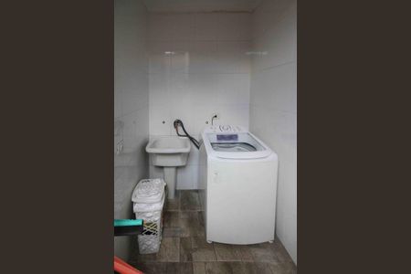 Casa para alugar com 130m², 2 quartos e 2 vagas Casa para alugar com 130m², 2 quartos e 2 vagasÁrea de Serviço