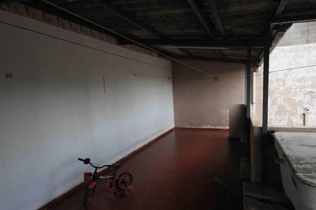 Casa para alugar com 130m², 2 quartos e 2 vagas Casa para alugar com 130m², 2 quartos e 2 vagasTerraço