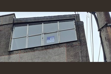 Apartamento à venda com 55m², 1 quarto e sem vagaAdesivo na Janela