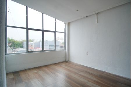 Quarto de apartamento à venda com 1 quarto, 55m² em Sarandi, Porto Alegre