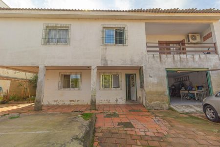 Casa à venda com 220m², 4 quartos e 5 vagasFachada