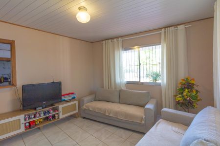 Sala de casa à venda com 4 quartos, 220m² em Fátima, Canoas
