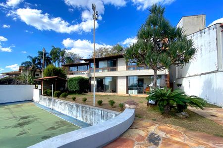 Casa à venda com 720m², 3 quartos e 6 vagasÁrea comum