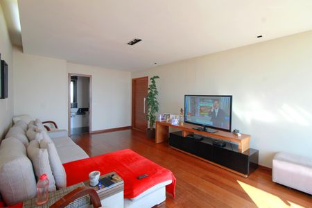 Sala de Estar de casa à venda com 3 quartos, 720m² em Mangabeiras, Belo Horizonte