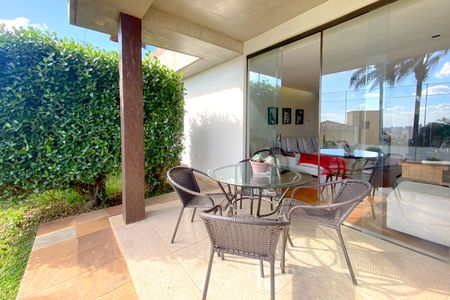 Casa à venda com 720m², 3 quartos e 6 vagasÁrea comum