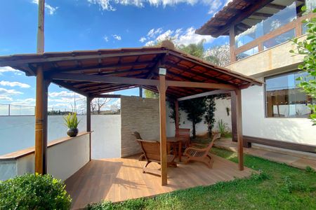 Casa à venda com 720m², 3 quartos e 6 vagasÁrea comum