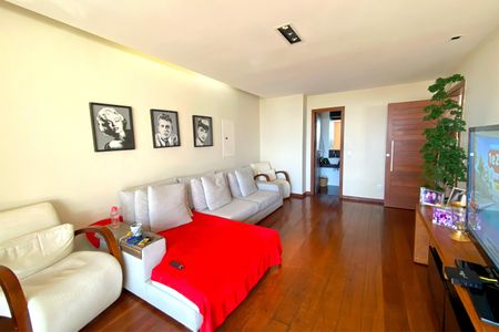 Casa à venda com 720m², 3 quartos e 6 vagasSala de Estar