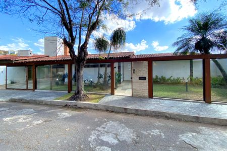 Casa à venda com 720m², 3 quartos e 6 vagasFachada