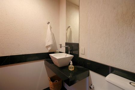 Casa à venda com 720m², 3 quartos e 6 vagasLavabo