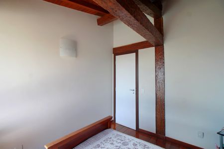 Casa à venda com 720m², 3 quartos e 6 vagasSuíte 2