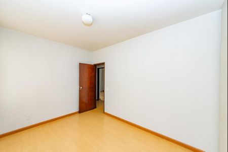 Apartamento à venda com 165m², 3 quartos e 2 vagasQuarto 2