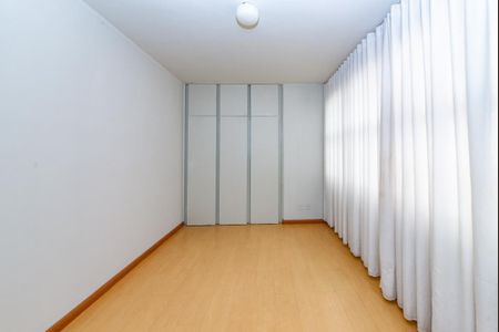 Apartamento à venda com 165m², 3 quartos e 2 vagasQuarto 2