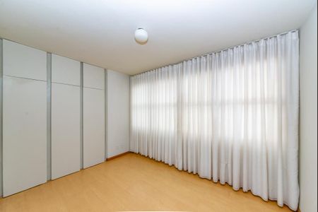 Apartamento à venda com 165m², 3 quartos e 2 vagasQuarto 2