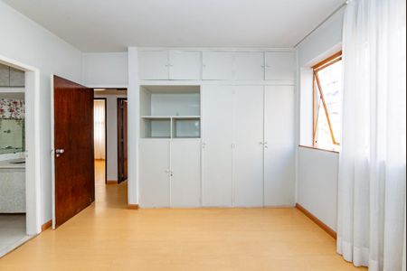 Apartamento à venda com 165m², 3 quartos e 2 vagasSuíte