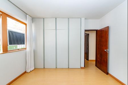 Apartamento à venda com 165m², 3 quartos e 2 vagasQuarto 1