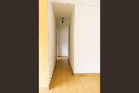 Apartamento à venda com 74m², 3 quartos e 1 vaga Apartamento à venda com 74m², 3 quartos e 1 vagaCorredor