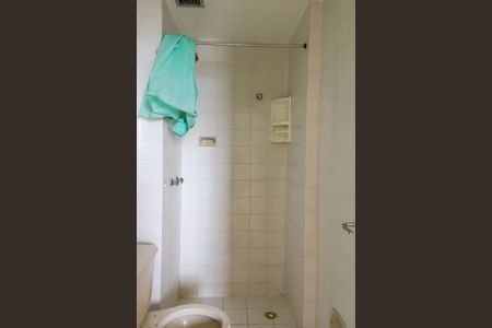 Apartamento à venda com 74m², 3 quartos e 1 vaga Apartamento à venda com 74m², 3 quartos e 1 vagaBanheiro da Suíte