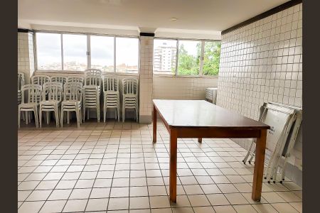 Apartamento à venda com 74m², 3 quartos e 1 vaga Apartamento à venda com 74m², 3 quartos e 1 vagaÁrea comum - Salão de festas
