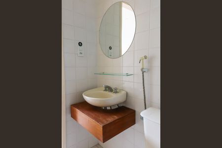 Apartamento à venda com 74m², 3 quartos e 1 vaga Apartamento à venda com 74m², 3 quartos e 1 vagaBanheiro da Suíte