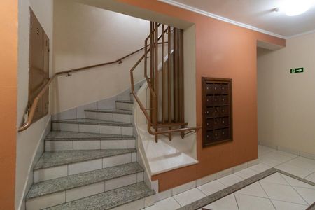 Apartamento à venda com 100m², 3 quartos e sem vagaEscadas