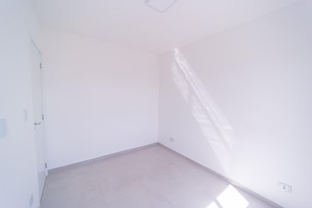 Quarto 2 de apartamento para alugar com 2 quartos, 41m² em Itaquera, São Paulo