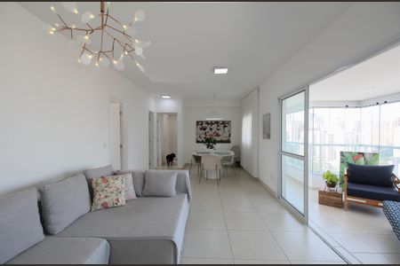 Sala de apartamento para alugar com 3 quartos, 110m² em Vila Suzana, São Paulo