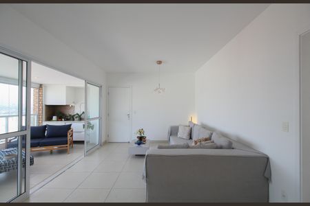 Sala de apartamento para alugar com 3 quartos, 110m² em Vila Suzana, São Paulo